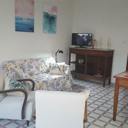 Casa Del Levante Riposto Buitenkant foto