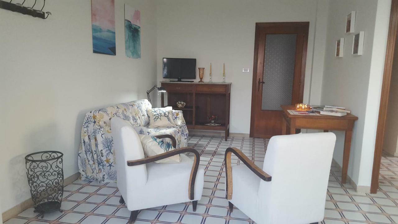 Casa Del Levante Riposto Buitenkant foto