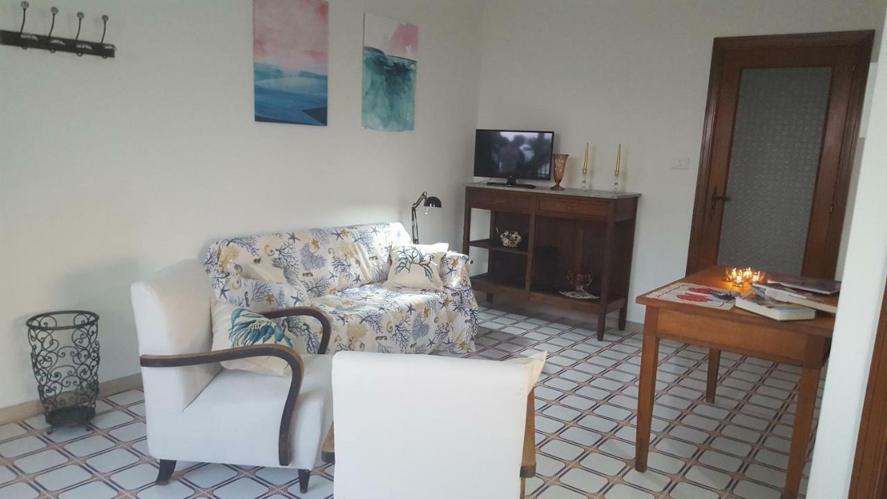 Casa Del Levante Riposto Buitenkant foto