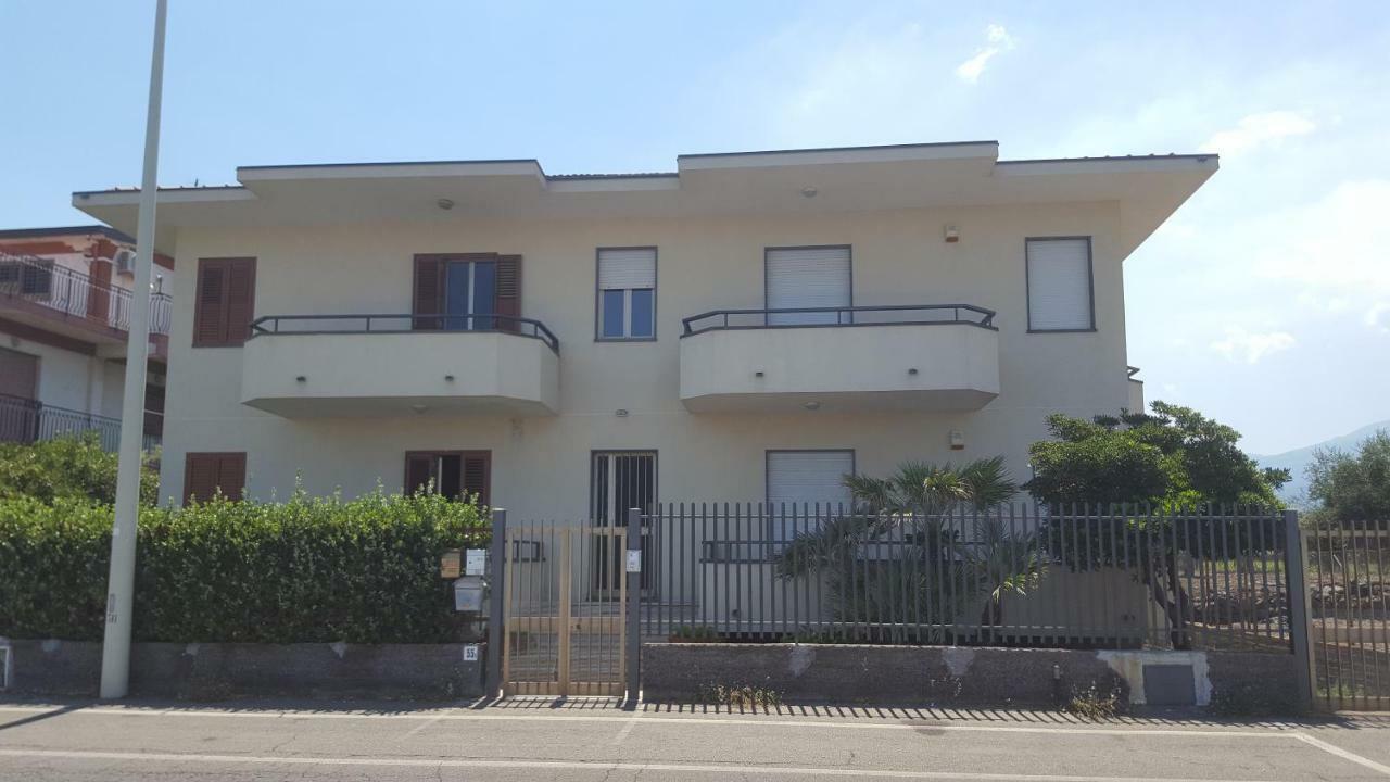 Casa Del Levante Riposto Buitenkant foto