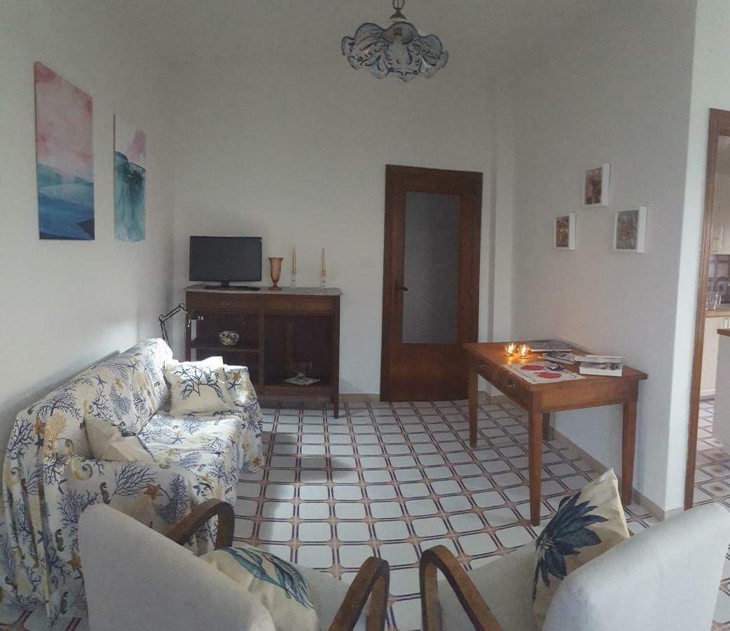 Casa Del Levante Riposto Buitenkant foto