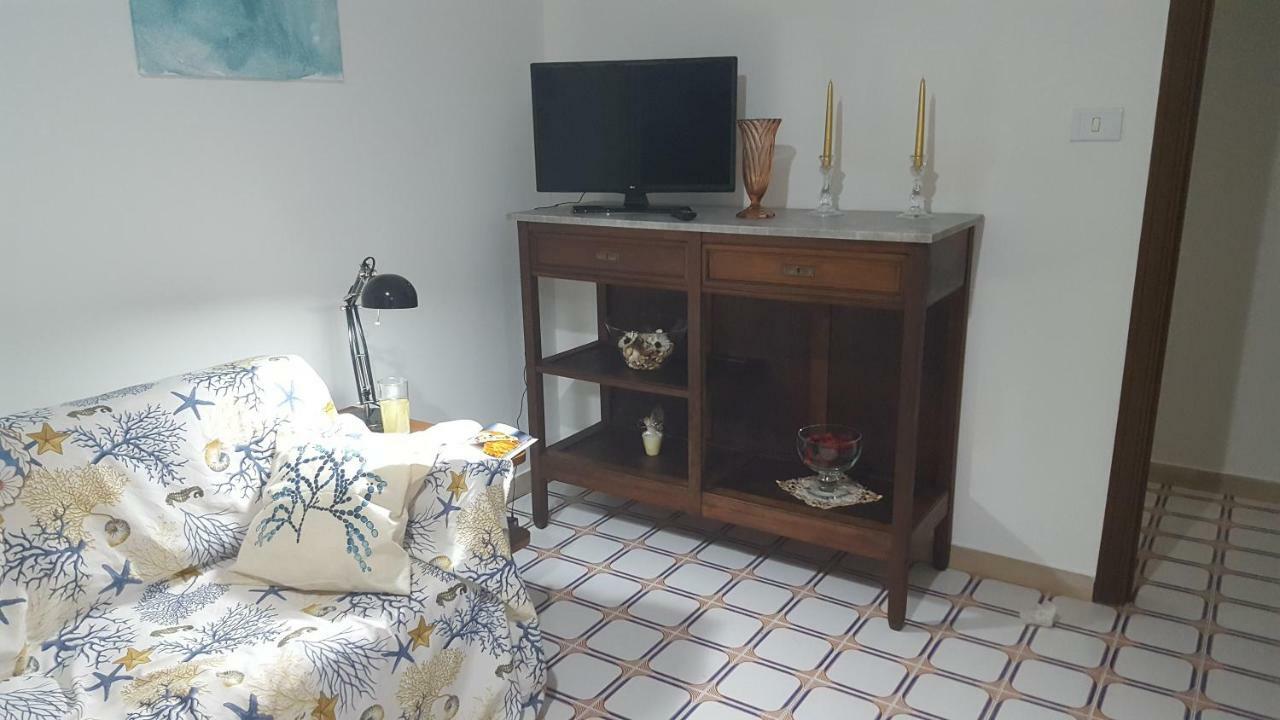 Casa Del Levante Riposto Buitenkant foto